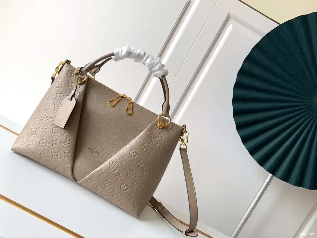 LOUIS TOTE V VUITTON MM 0426